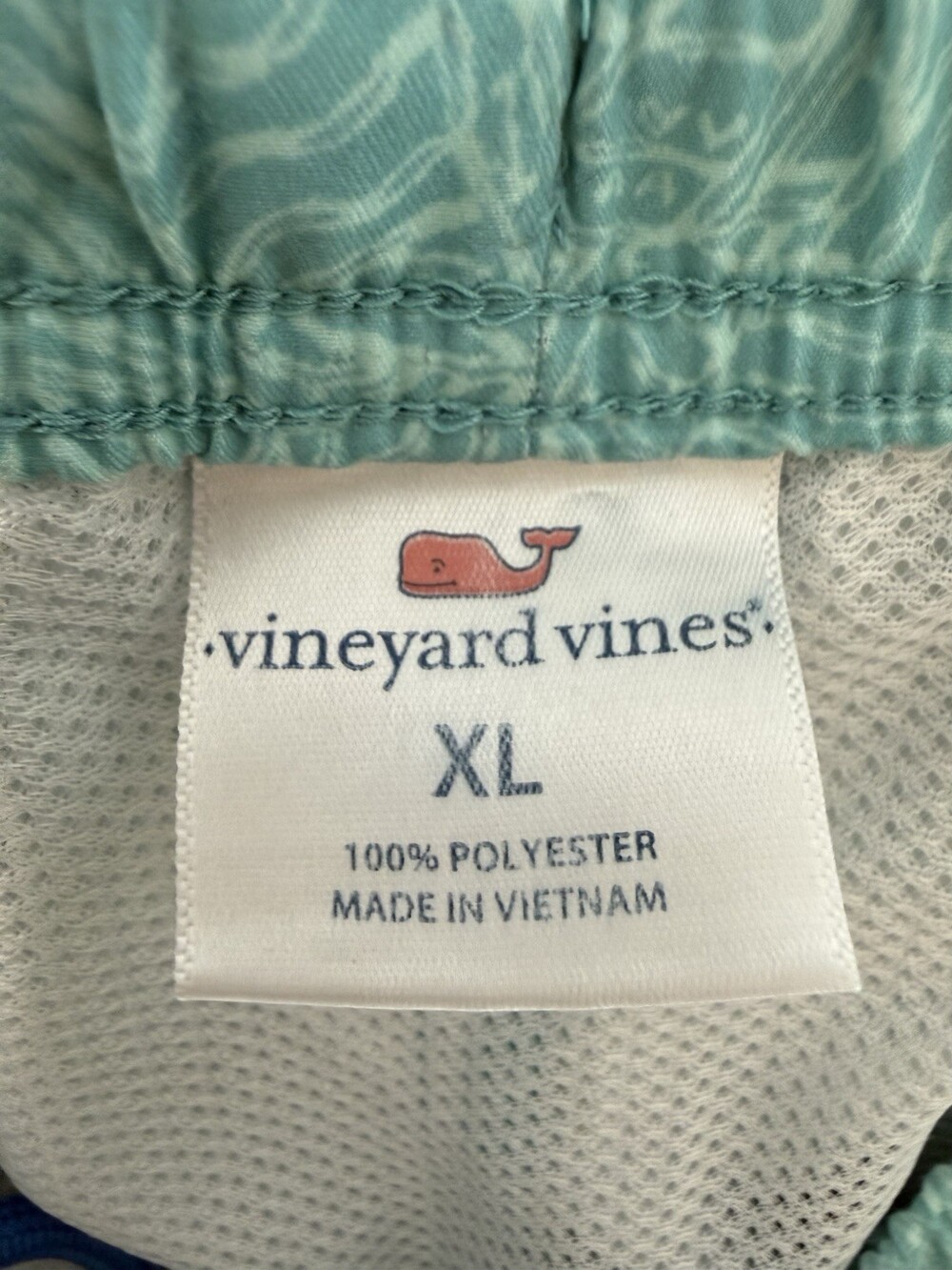 Vineyard Vines Men’s XL Swim Trunks Turquoise Blue Geometric Print - Picture 4 of 9